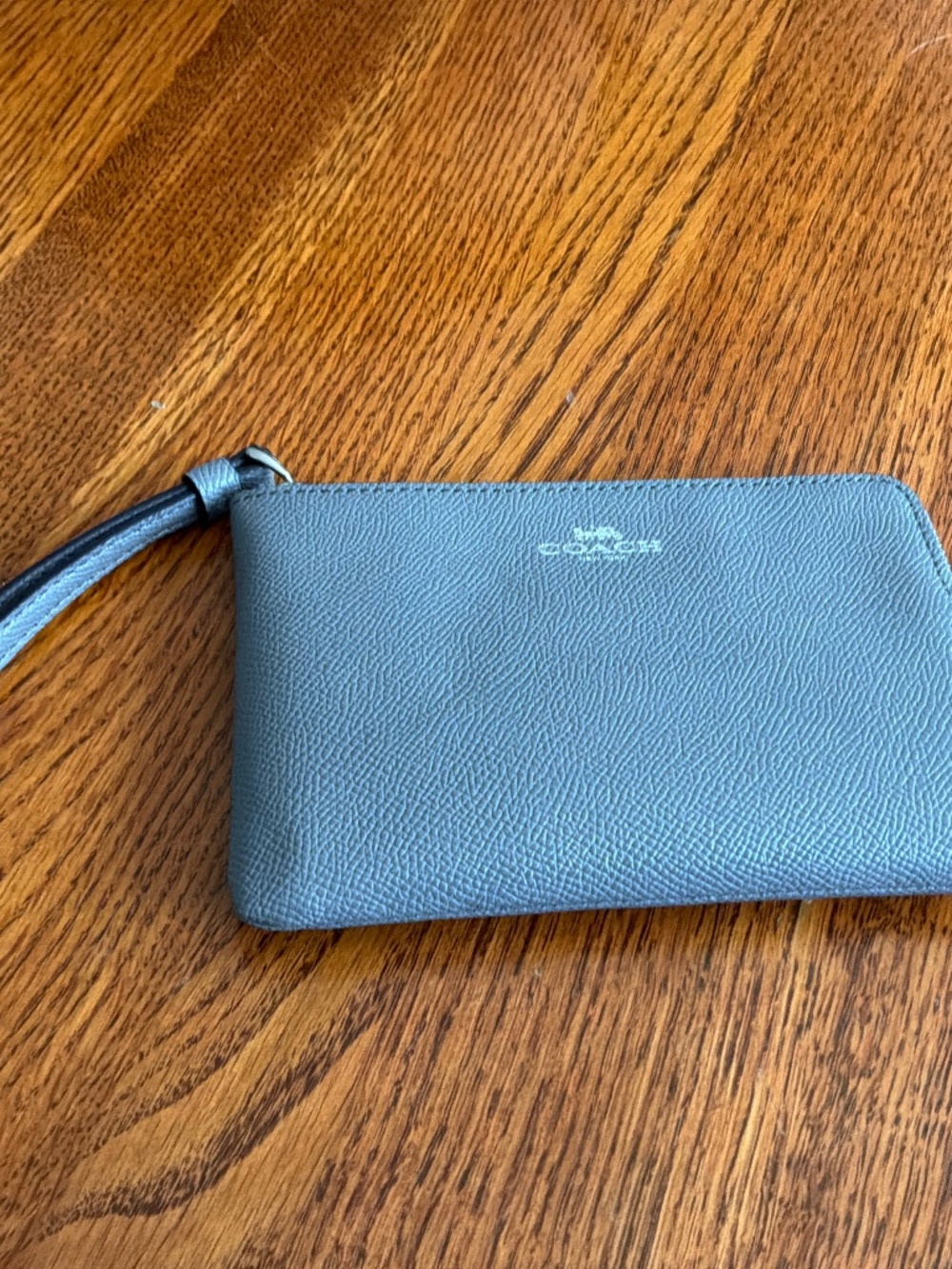 COACH GRAY LEATHER WRISTLET NWT